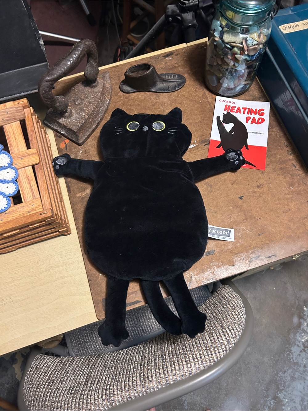 Nearly New Cuckool Warming Bag Black Cat with Removable Pad